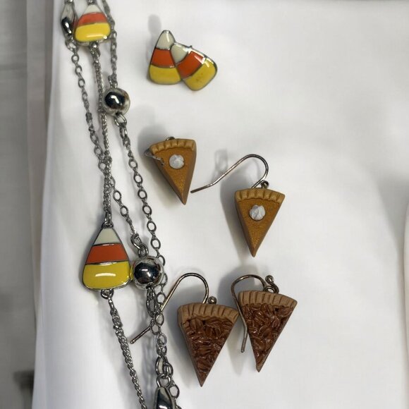 Fall-Themed Jewelry Jar W/ Earrings Necklaces Bracelets & Accessories 15 Items - Picture 7 of 8